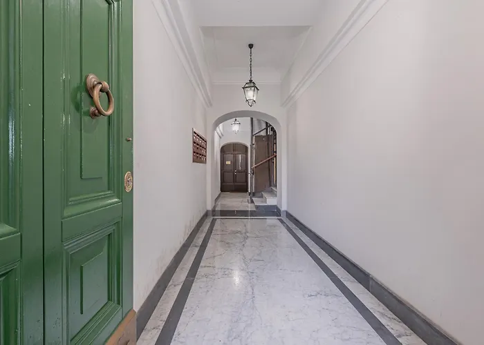 Exclusive Campo Dei Fiori Flat *